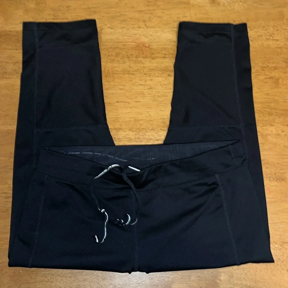 Nike Black Dri Fit Running Capri Stretch Waist Womens Small